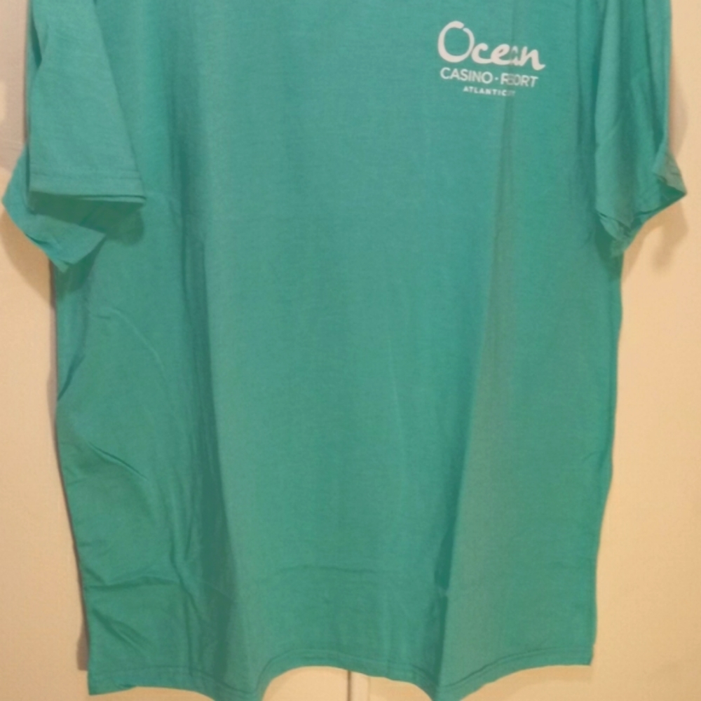 OCEAN CASINO RESORT. T SHIRT - Picture 2 of 7